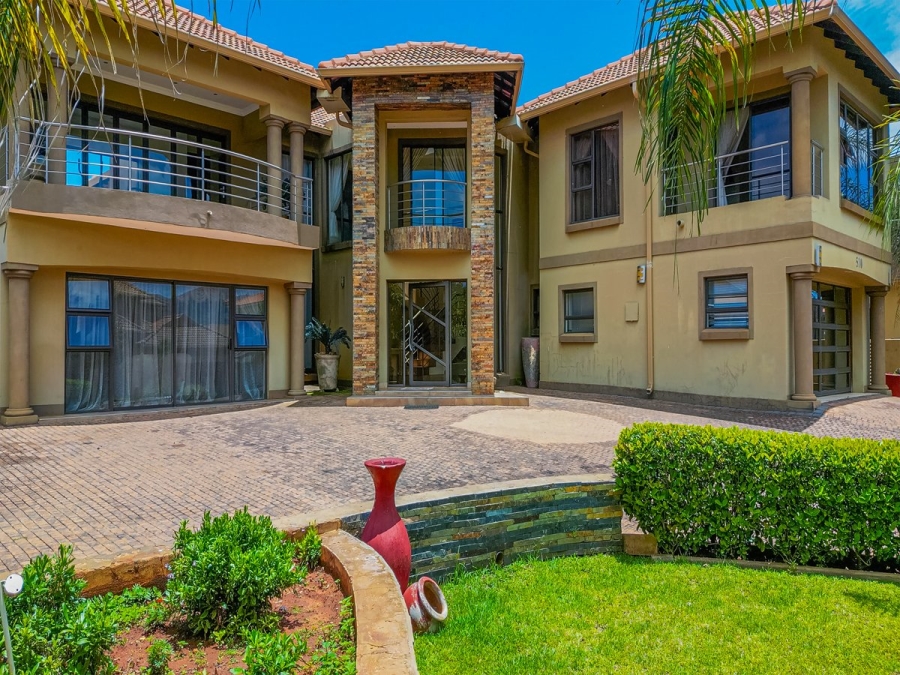 4 Bedroom Property for Sale in Xanadu North West